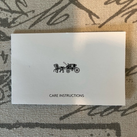 Coach Tan Leather Snake Embossed Shoulder Bag can convert to wristlet - Picture 11 of 12